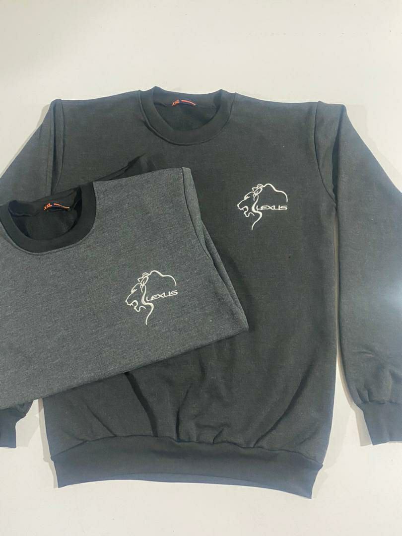 سویشرت مردانه توکرکی در 2 رنگ ذغالی و نوک مدادی با ابعاد XL,2XL