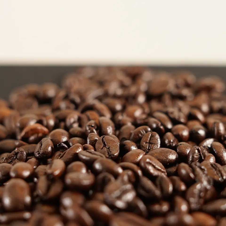 خرید عمده دانه قهوه روبوستا ( Robusta ) و عربیکا، محصول ویتنام ، بسته‌بندی 500 گرمی