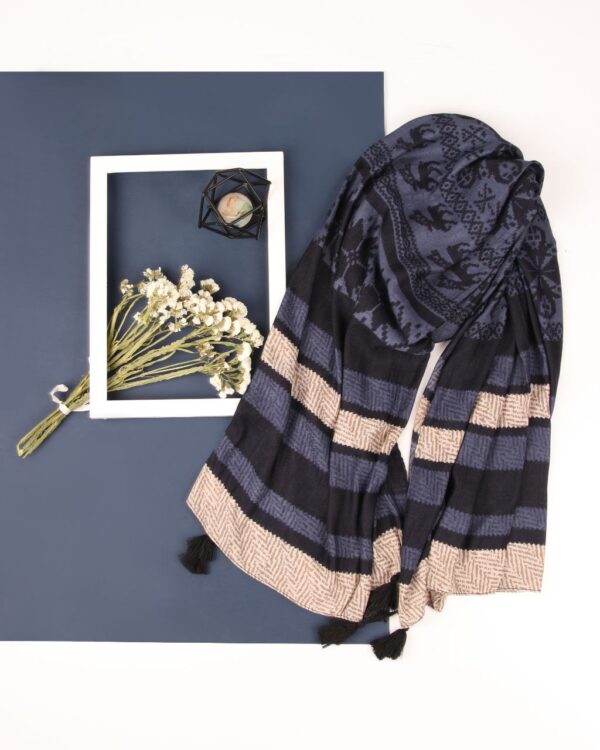 خرید عمده شال  (Abercrombie) از جنس نخ دارای رنگ بندی  فری سایز