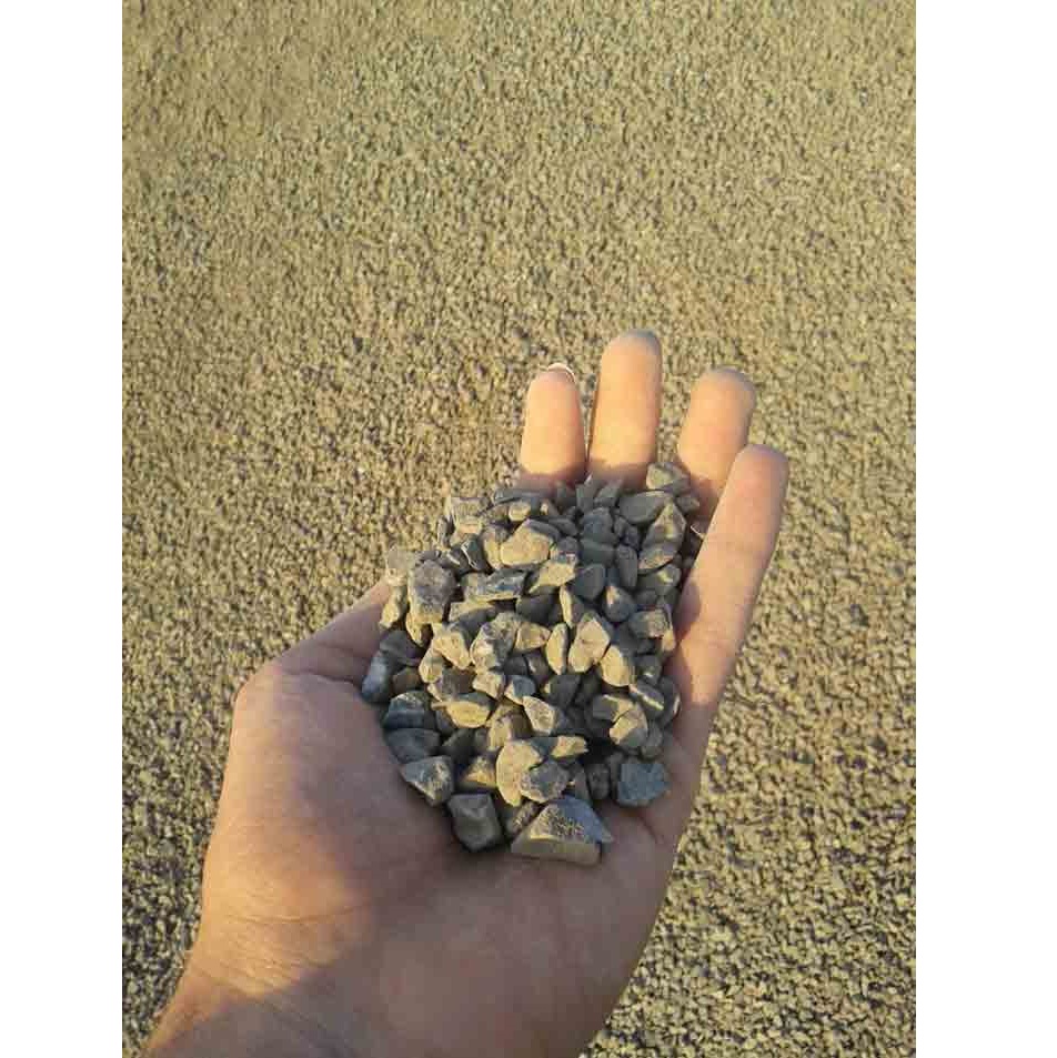 خرید عمده شن شکسته نخودی
