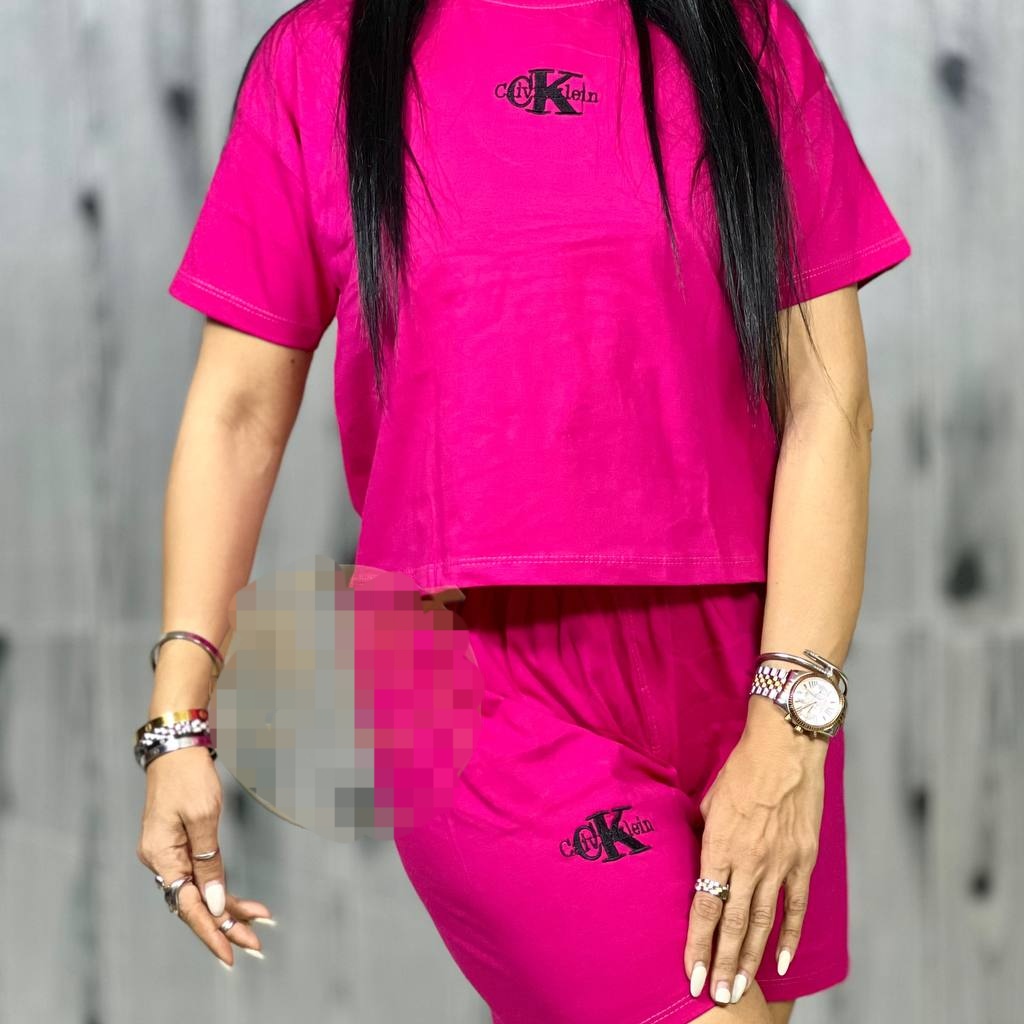 خرید عمده ست زنانه کراپ شورتک جنس پنبه طرح CK